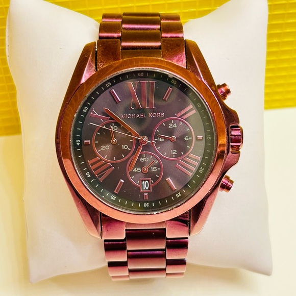 Michael Kors Purple Bradshaw Watch - Picture 1 of 9